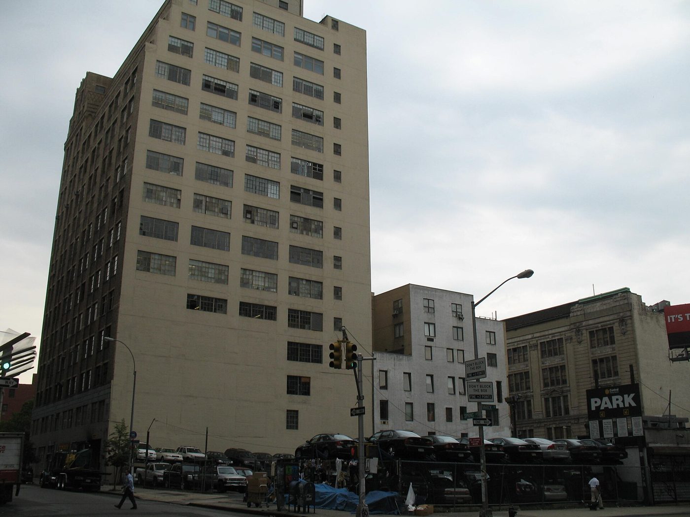 Construction on the former parking lot at 246 Spring Street in SoHo, Manhattan, in 2006
