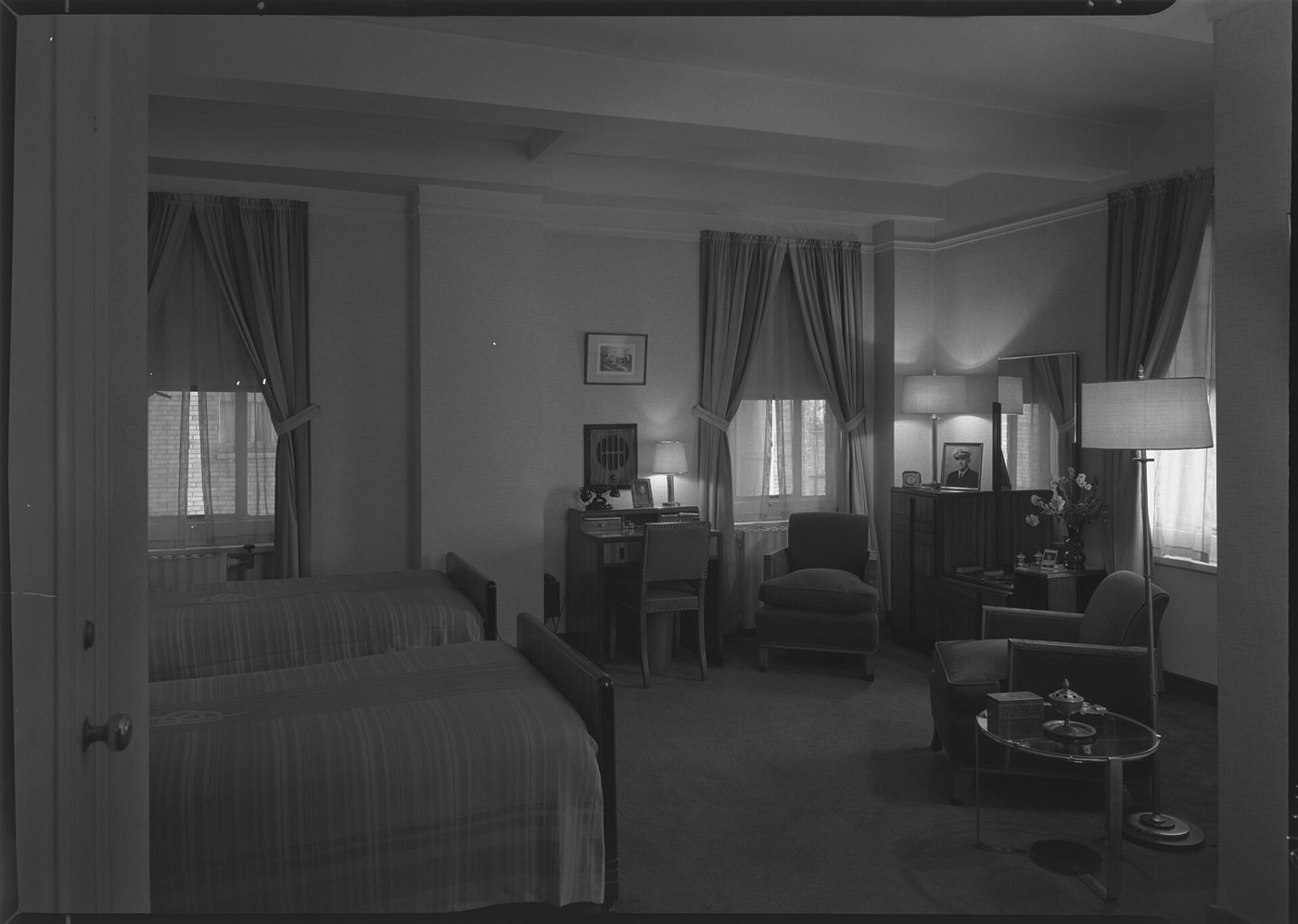 Hotel guest room at the Barbizon Plaza Hotel on Sixth Avenue at 58th Street, photographed by Gottscho-Schleisner