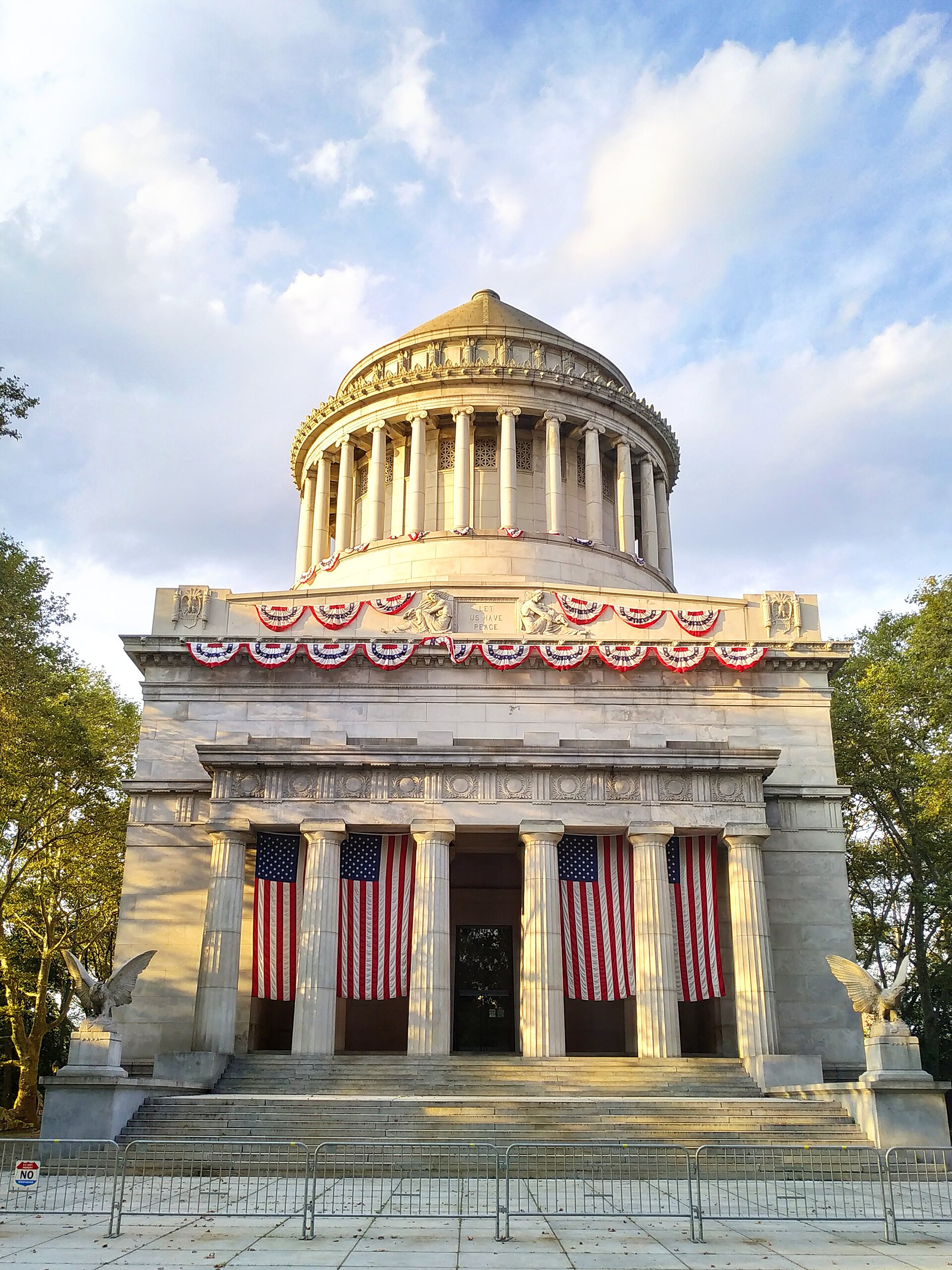The General Grant National Memorial seen from Riverside Park, a block west of Riverside Drive