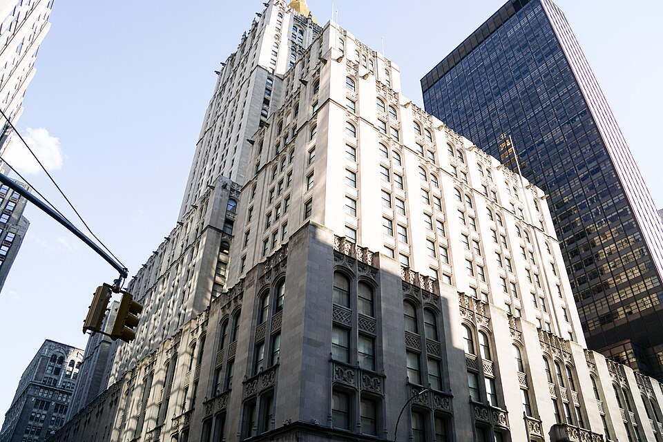The New York Life Building