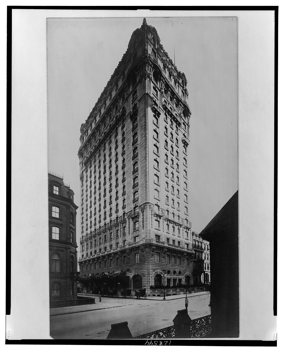 The St. Regis Hotel on Fifth Avenue around 1905