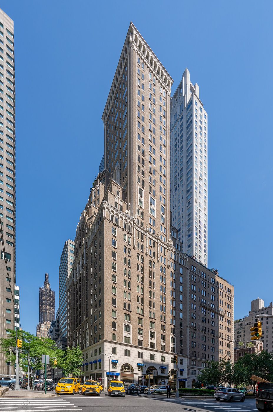 The upper floors and setbacks of Trump Park Avenue at 502 Park Avenue, Manhattan